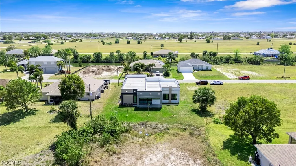 2027 NE 18th Street Cape Coral FL 33909