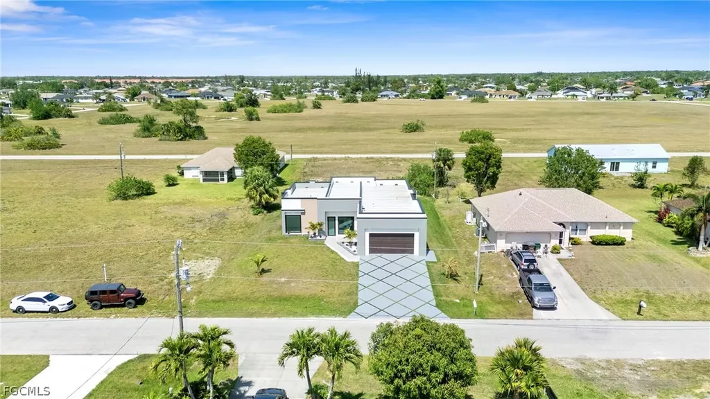 2027 NE 18th Street Cape Coral FL 33909