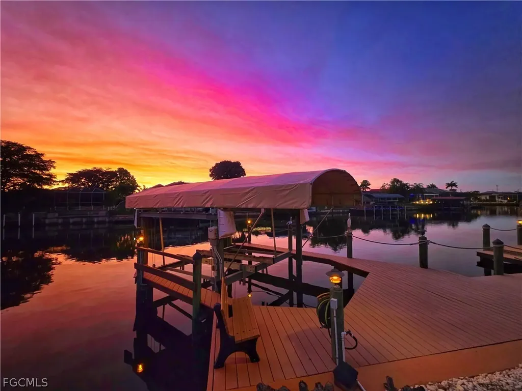 1710 SE 10th Place Cape Coral FL 33990