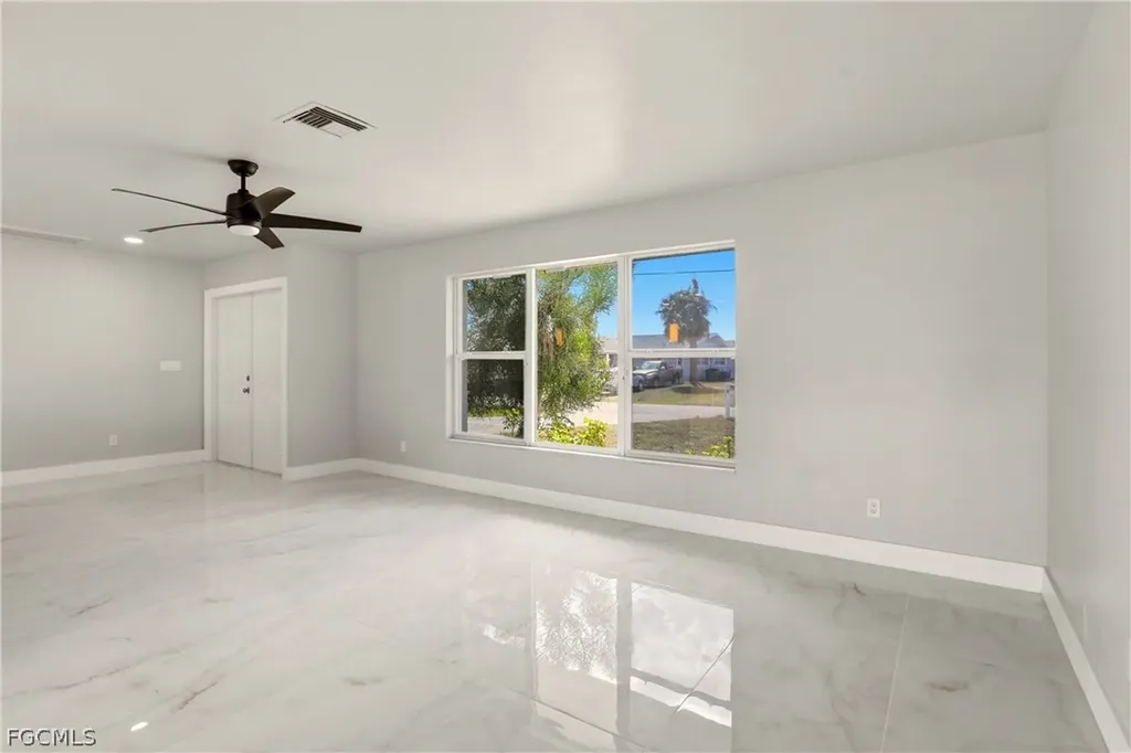 3805 SE 12th Avenue Cape Coral FL 33904