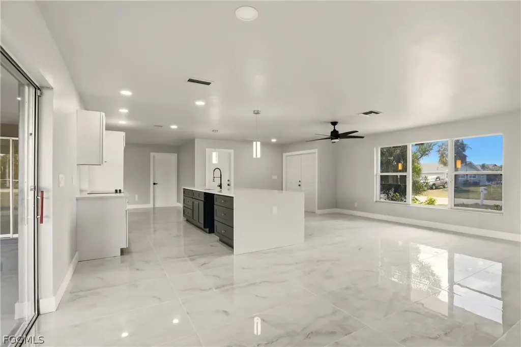 3805 SE 12th Avenue Cape Coral FL 33904
