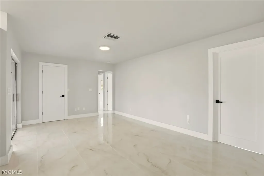 3805 SE 12th Avenue Cape Coral FL 33904