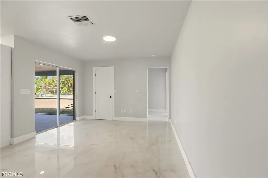 3805 SE 12th Avenue Cape Coral FL 33904