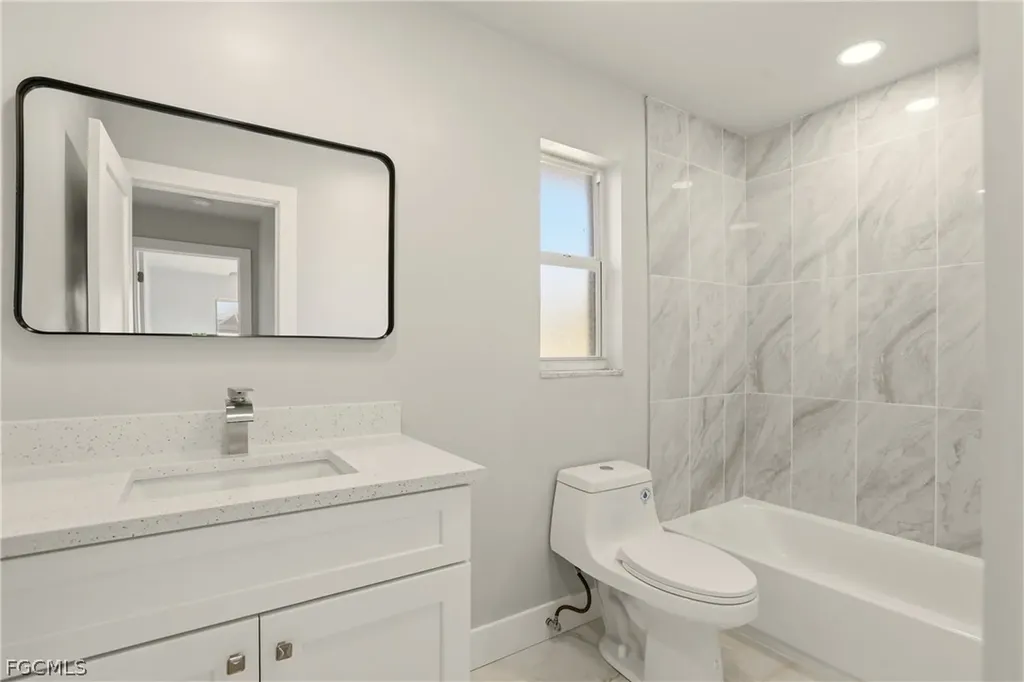3805 SE 12th Avenue Cape Coral FL 33904