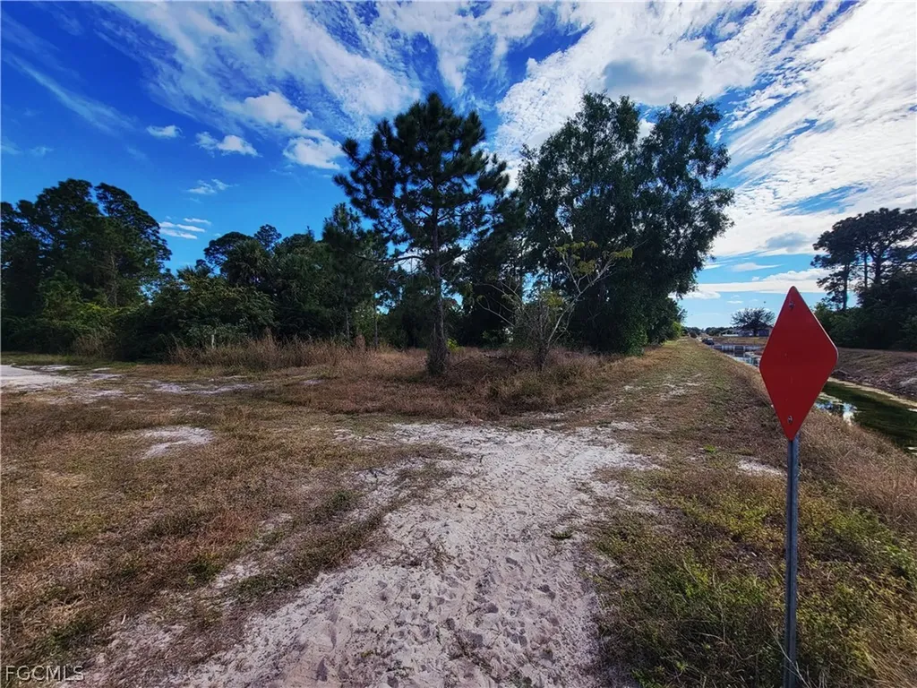 3125 29th Street SW Lehigh Acres FL 33976