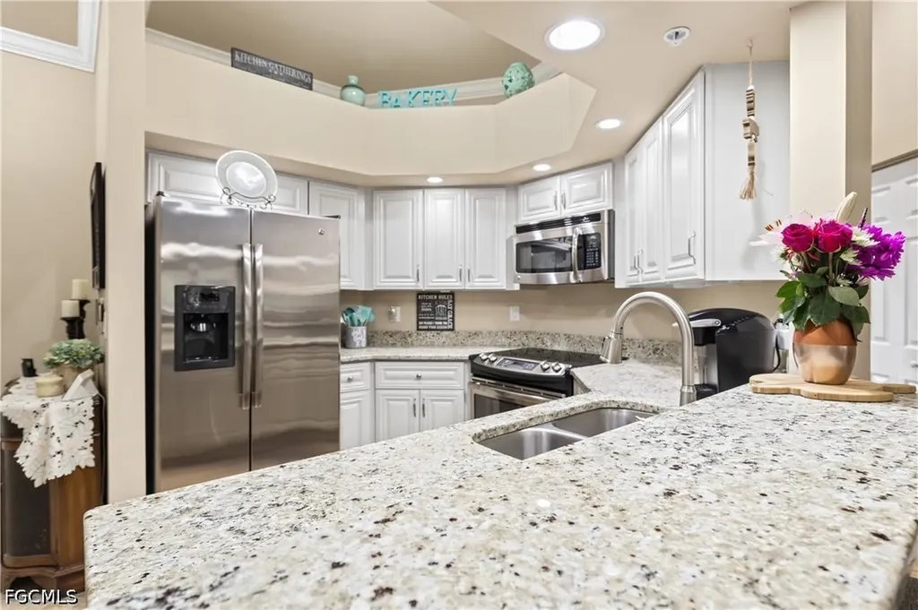 1113 Winding Pines Circle Cape Coral FL 33909