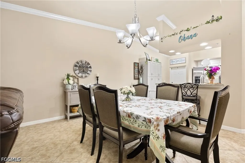 1113 Winding Pines Circle Cape Coral FL 33909