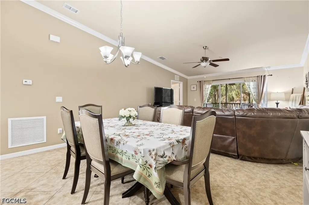 1113 Winding Pines Circle Cape Coral FL 33909