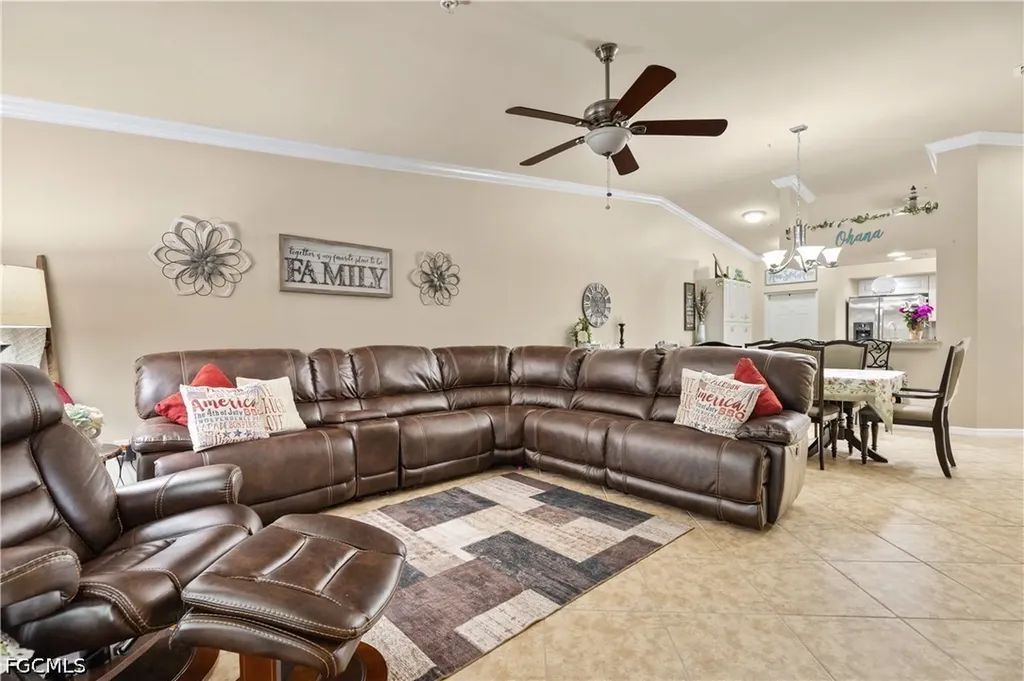 1113 Winding Pines Circle Cape Coral FL 33909