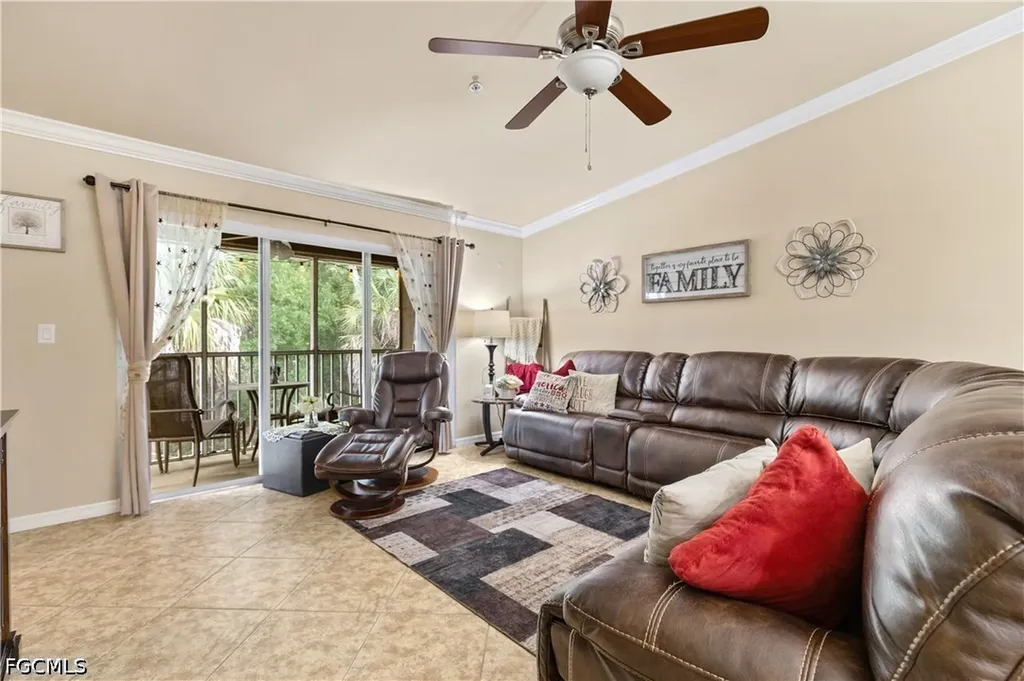 1113 Winding Pines Circle Cape Coral FL 33909
