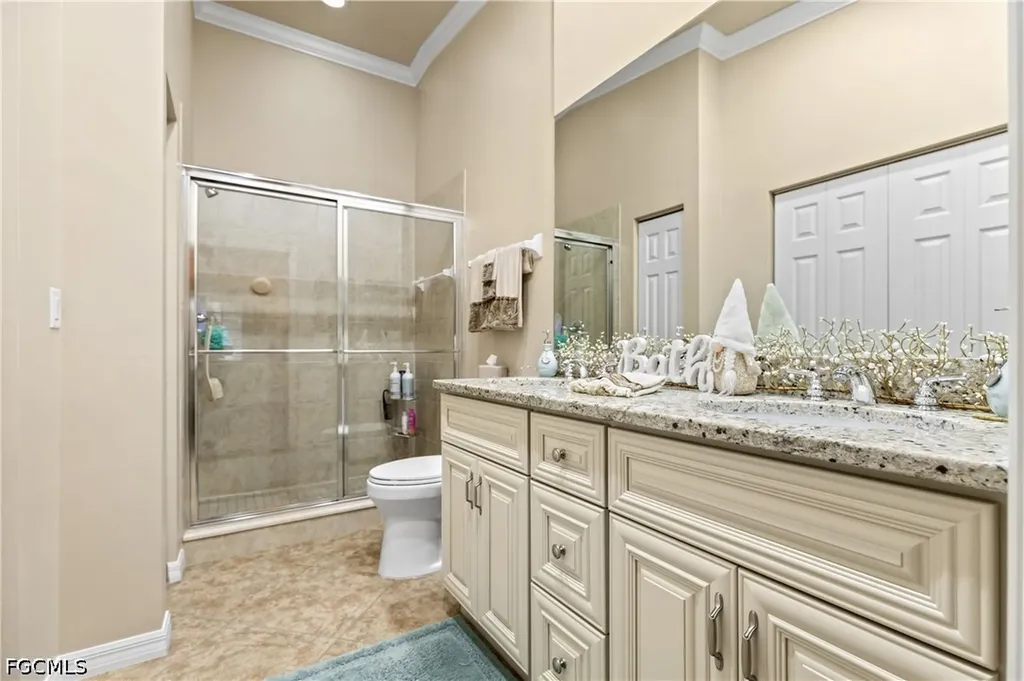 1113 Winding Pines Circle Cape Coral FL 33909