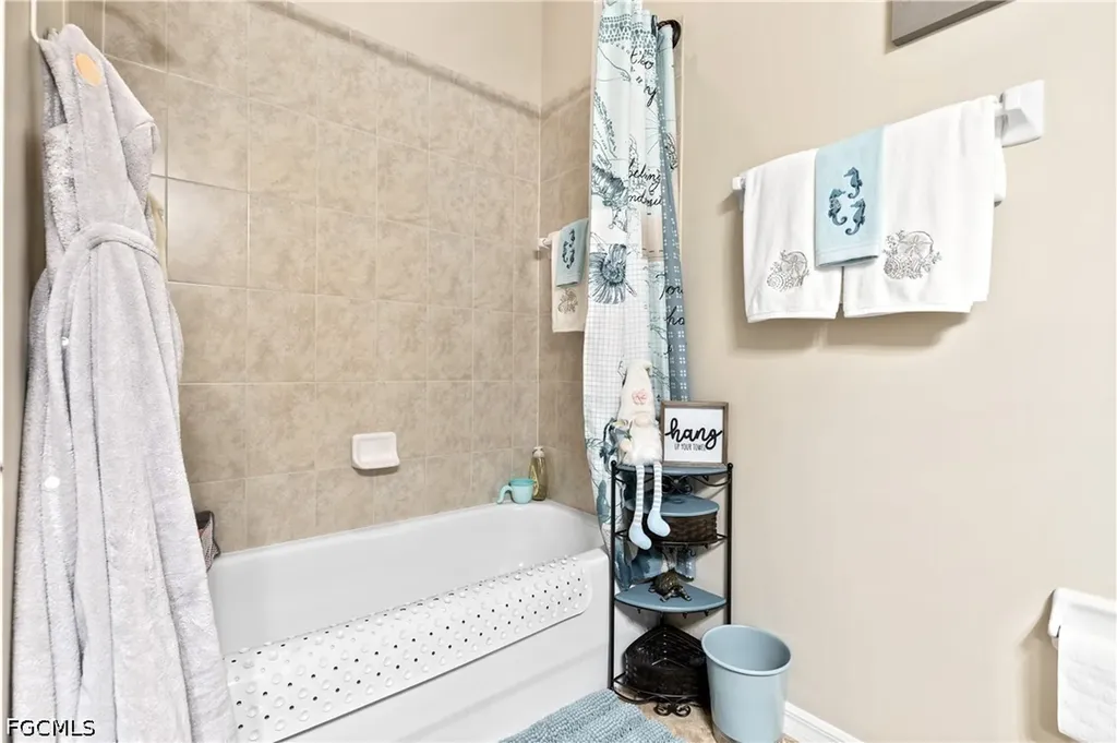 1113 Winding Pines Circle Cape Coral FL 33909