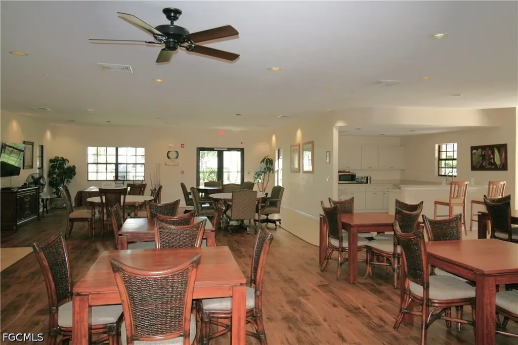 1113 Winding Pines Circle Cape Coral FL 33909