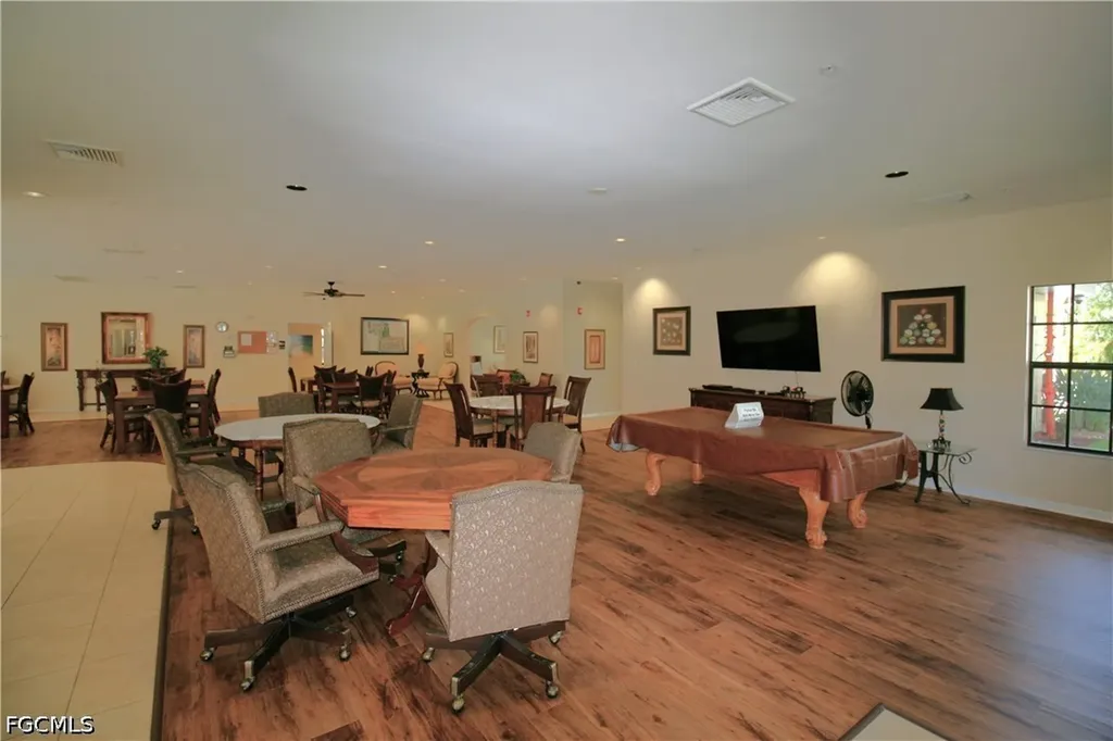 1113 Winding Pines Circle Cape Coral FL 33909