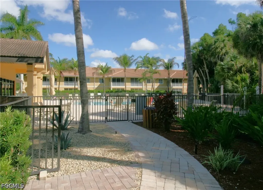 1113 Winding Pines Circle Cape Coral FL 33909