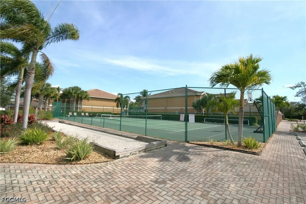 1113 Winding Pines Circle Cape Coral FL 33909