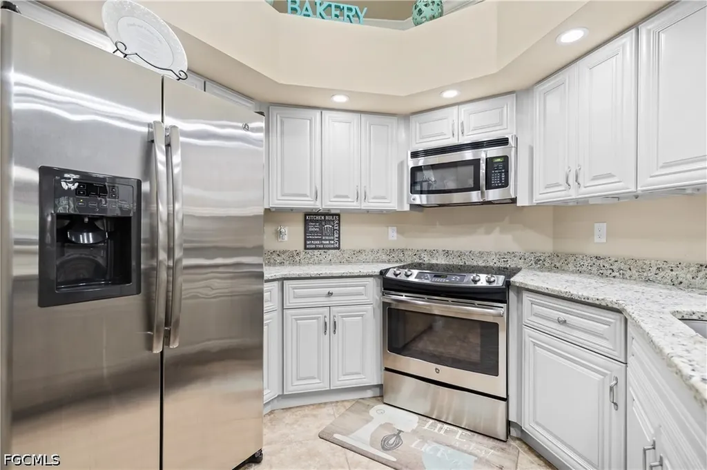1113 Winding Pines Circle Cape Coral FL 33909