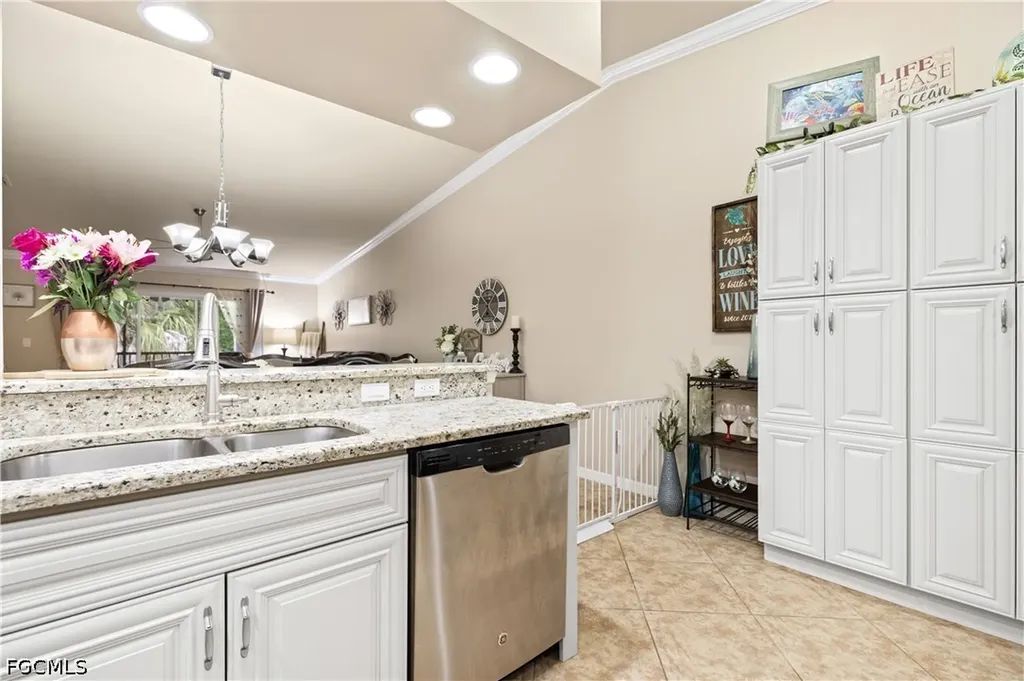 1113 Winding Pines Circle Cape Coral FL 33909