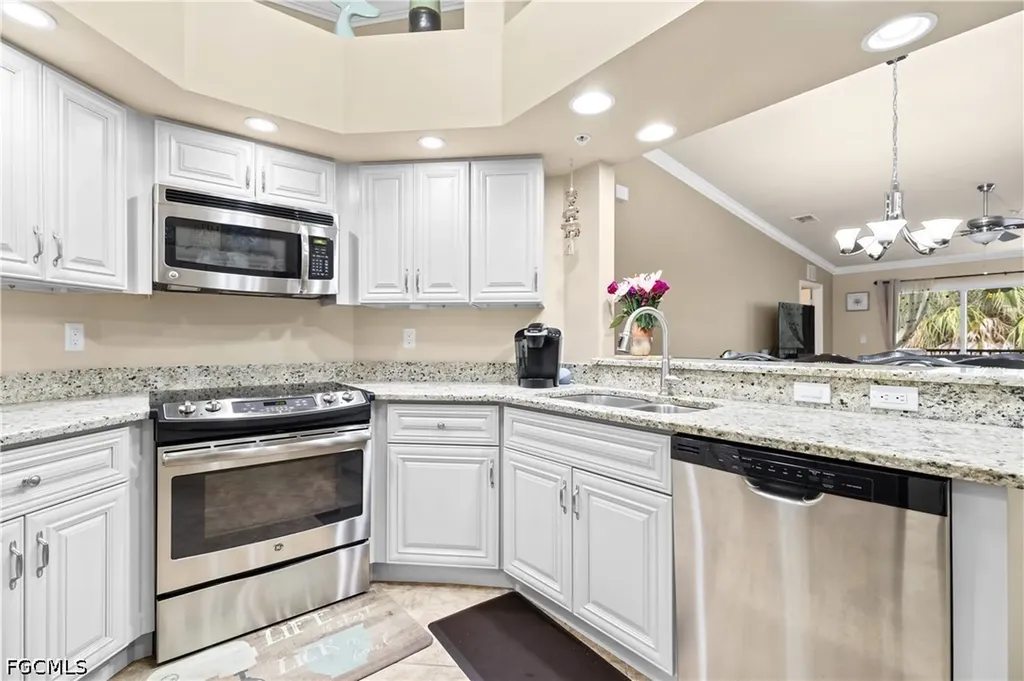 1113 Winding Pines Circle Cape Coral FL 33909