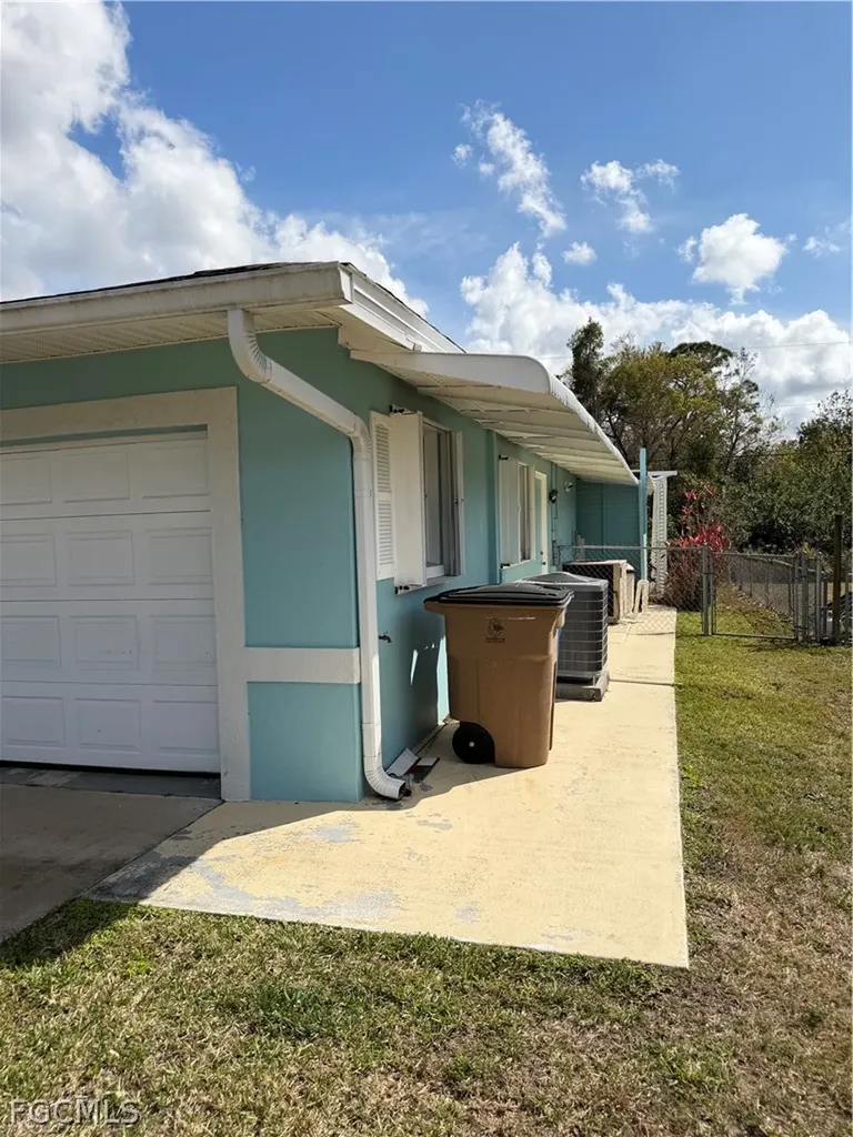 12213 De Moya Drive Fort Myers FL 33905