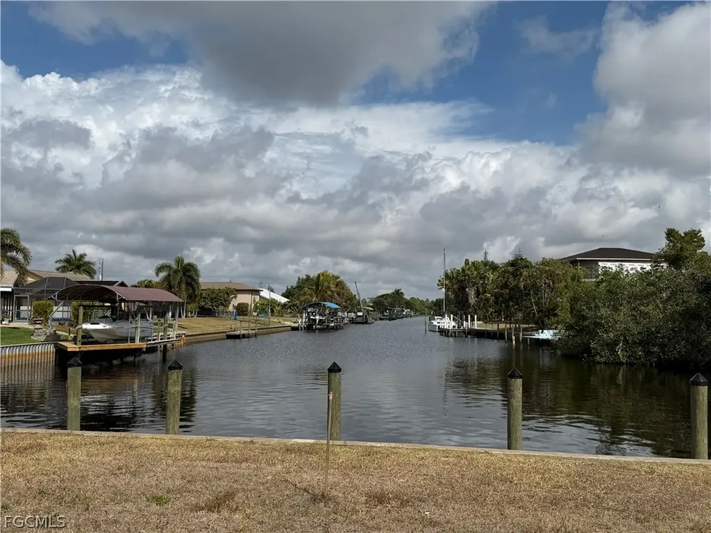 12213 De Moya Drive Fort Myers FL 33905
