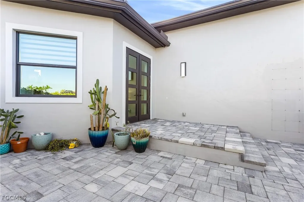 5501 Harbour Preserve Circle Cape Coral FL 33914