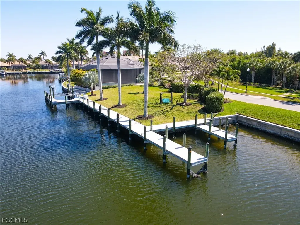 5501 Harbour Preserve Circle Cape Coral FL 33914