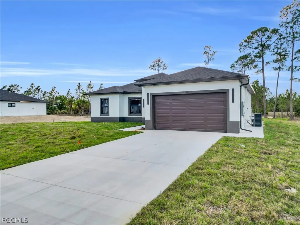 915 Cleveland Avenue Lehigh Acres FL 33972