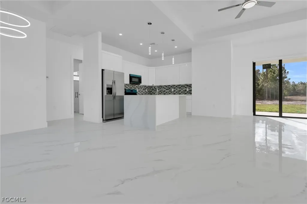915 Cleveland Avenue Lehigh Acres FL 33972