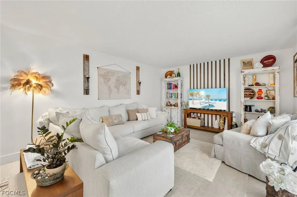 5235 Cedarbend Drive Fort Myers FL 33919