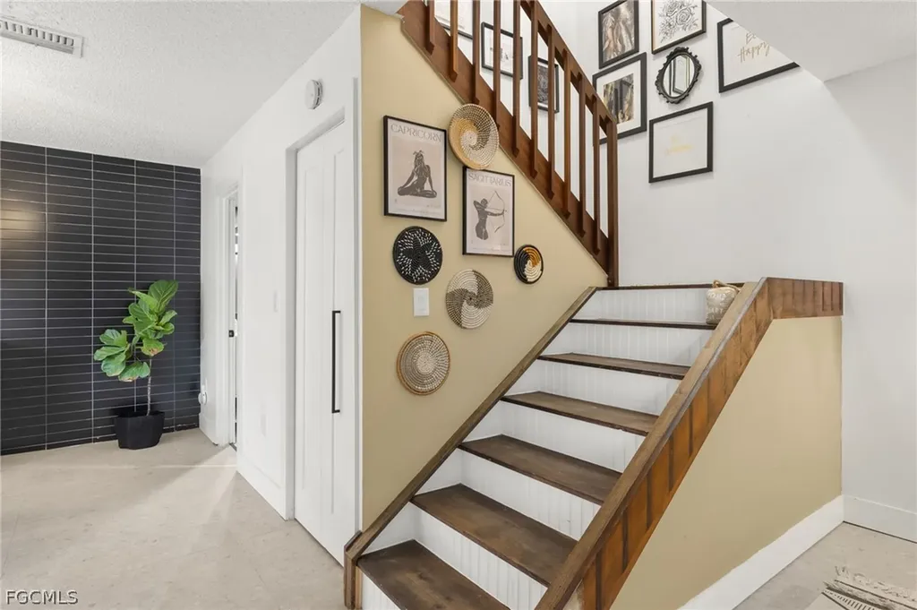 5235 Cedarbend Drive Fort Myers FL 33919