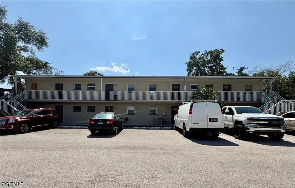 2324 Grand Avenue Fort Myers FL 33901