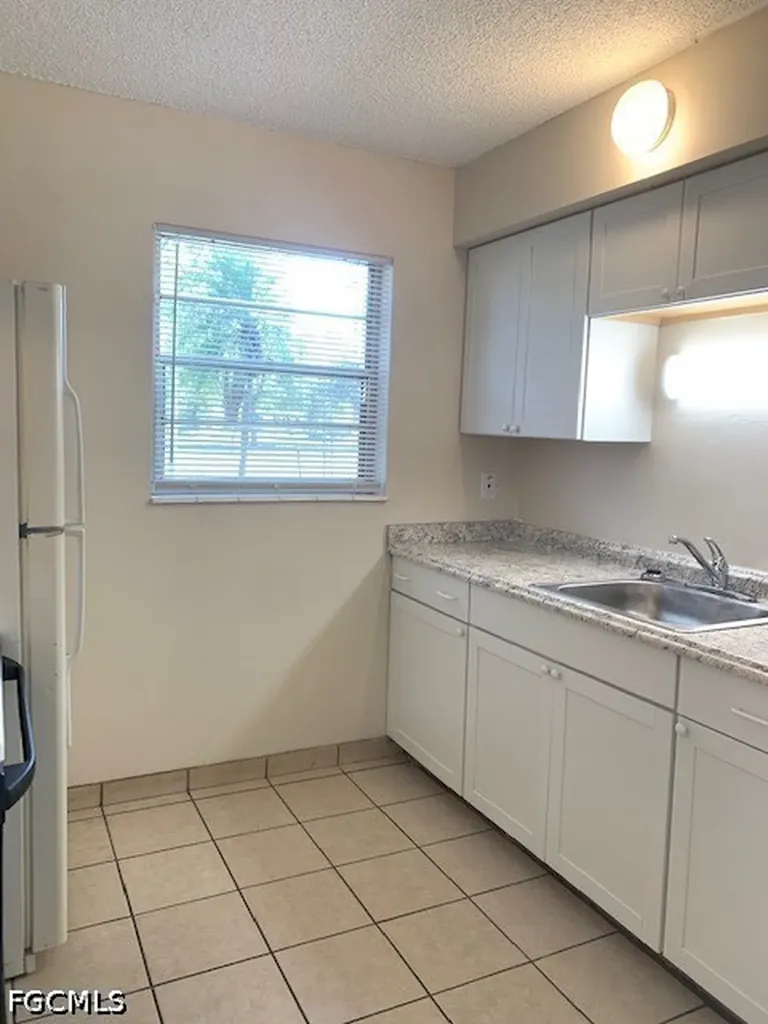 2324 Grand Avenue Fort Myers FL 33901