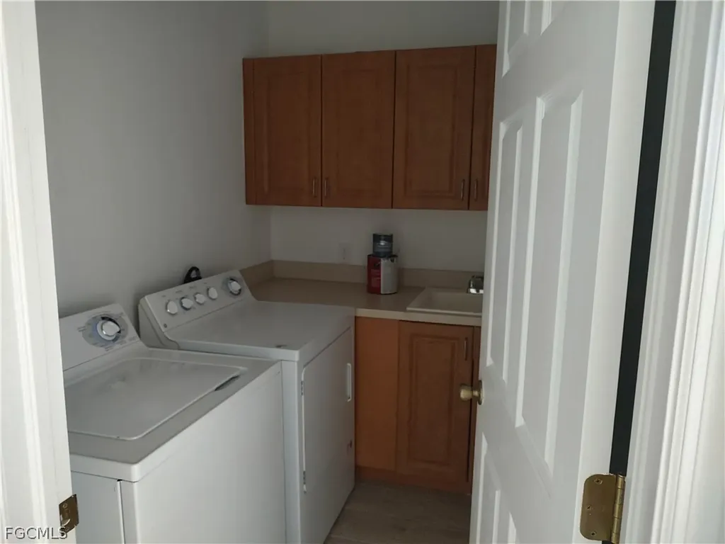8521 Oakshade Circle Fort Myers FL 33919