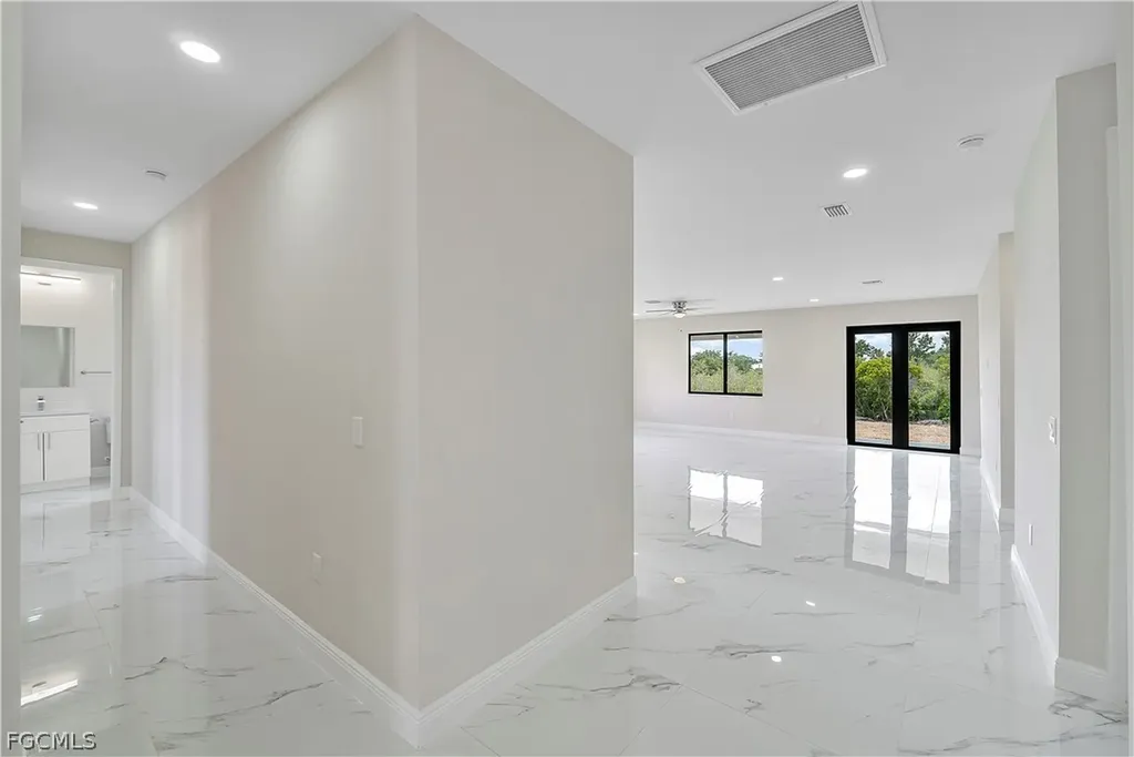 617 Chestnut Street E Lehigh Acres FL 33974