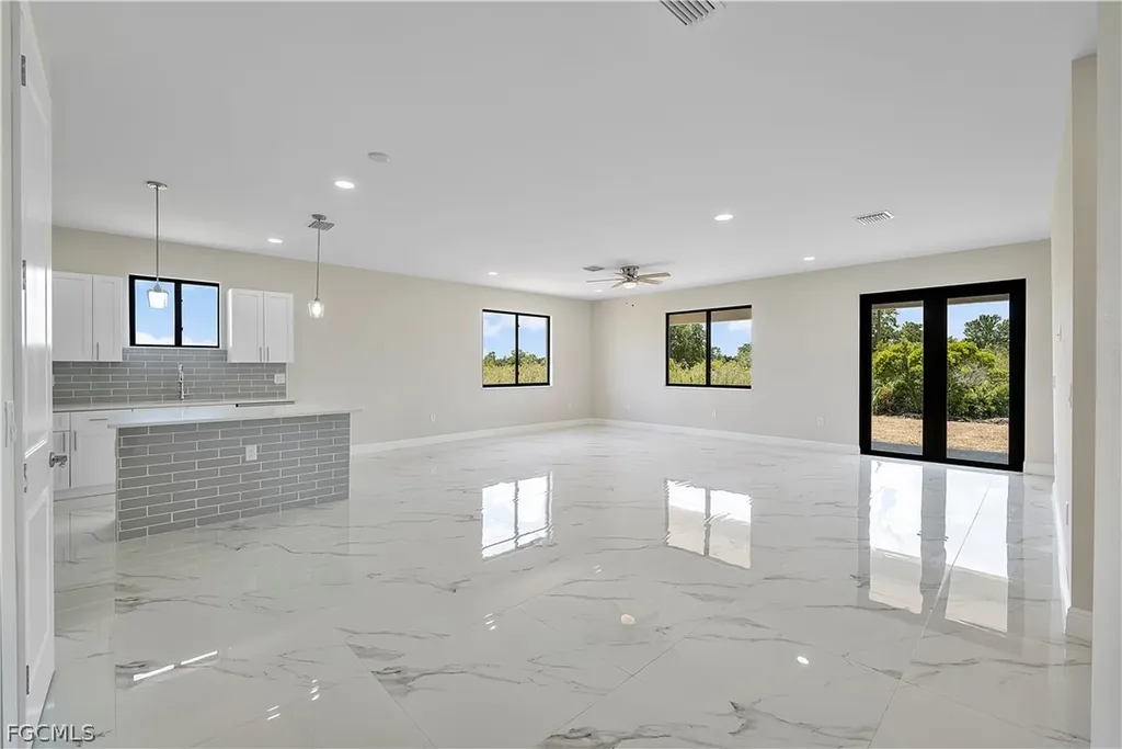 617 Chestnut Street E Lehigh Acres FL 33974