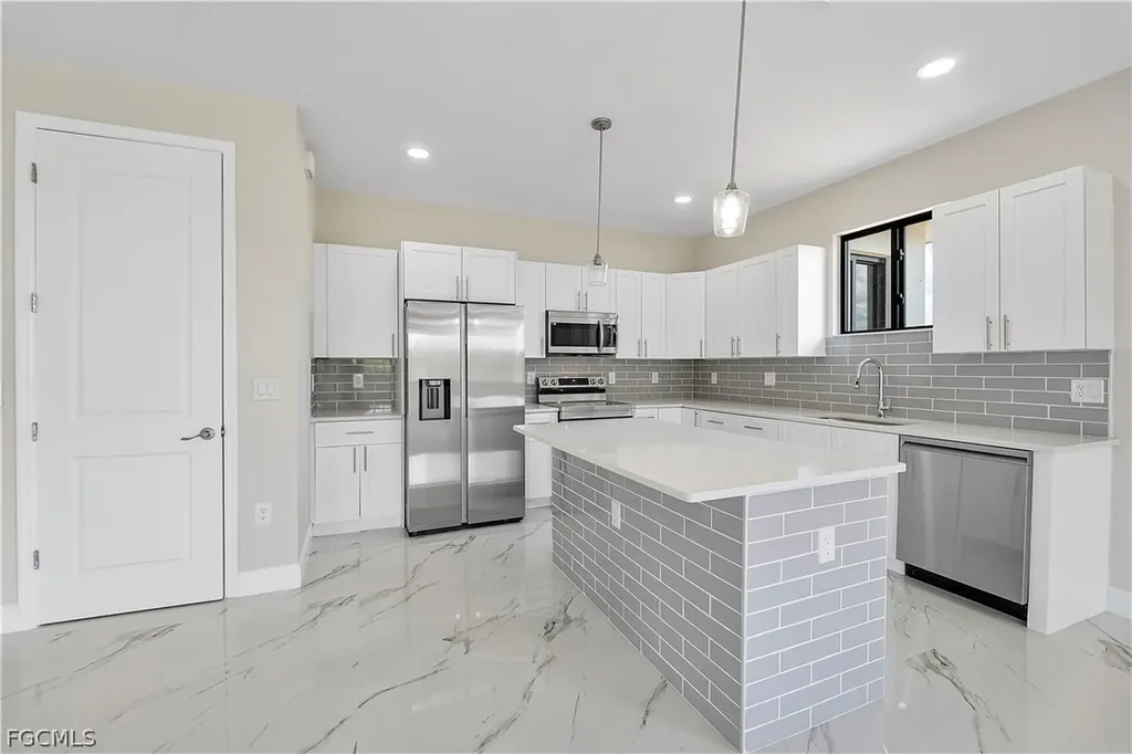617 Chestnut Street E Lehigh Acres FL 33974
