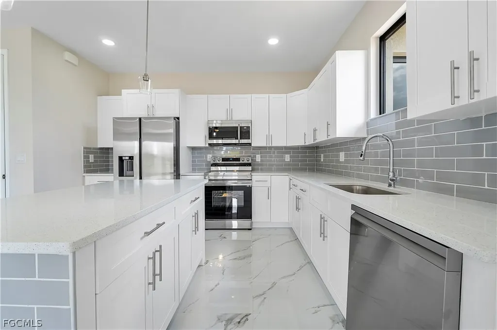 617 Chestnut Street E Lehigh Acres FL 33974