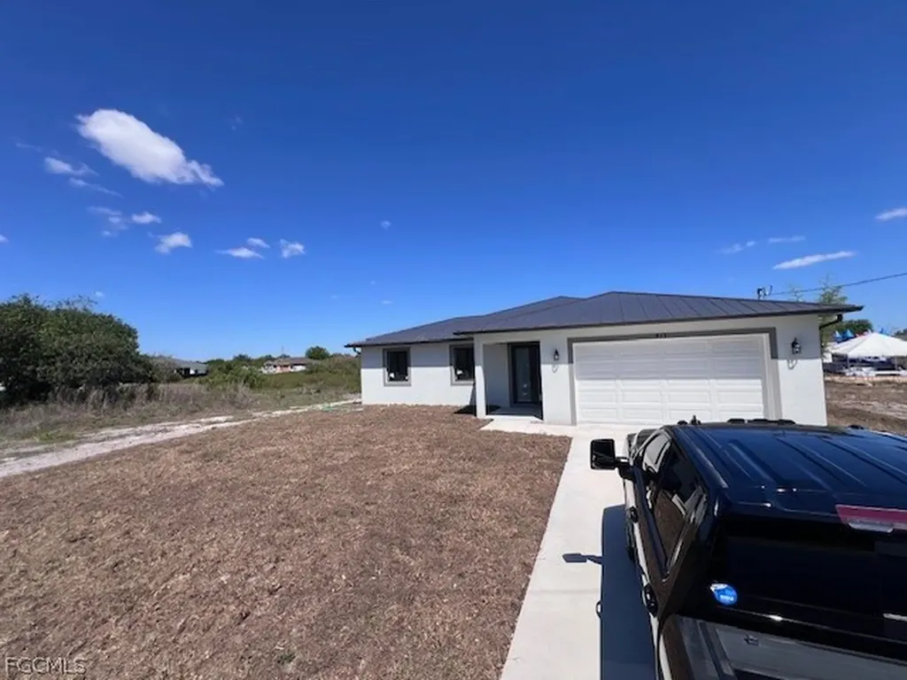 617 Chestnut Street E Lehigh Acres FL 33974