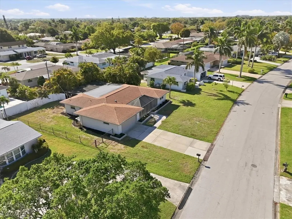 5051 Fairfield Drive Fort Myers FL 33919
