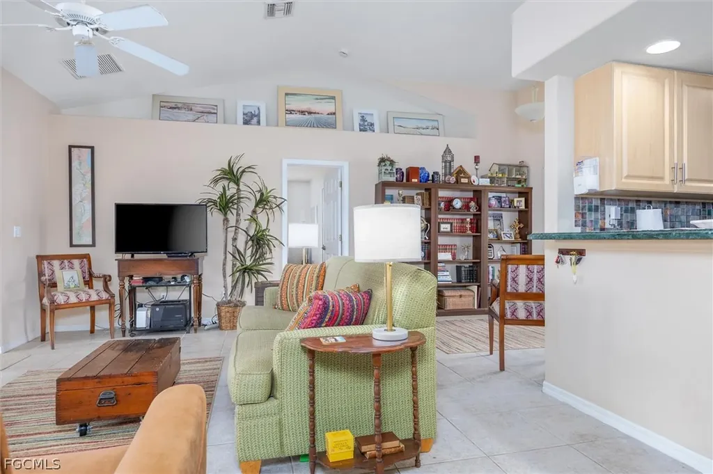 1630 SW 9th Place Cape Coral FL 33991