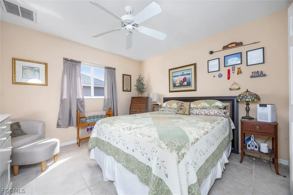 1630 SW 9th Place Cape Coral FL 33991