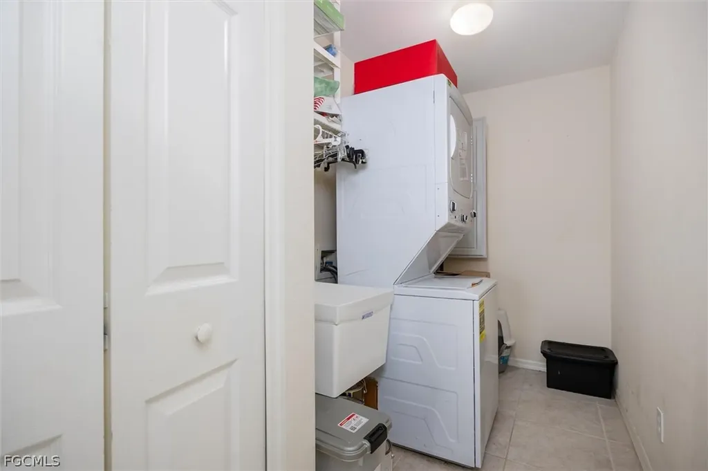 1630 SW 9th Place Cape Coral FL 33991