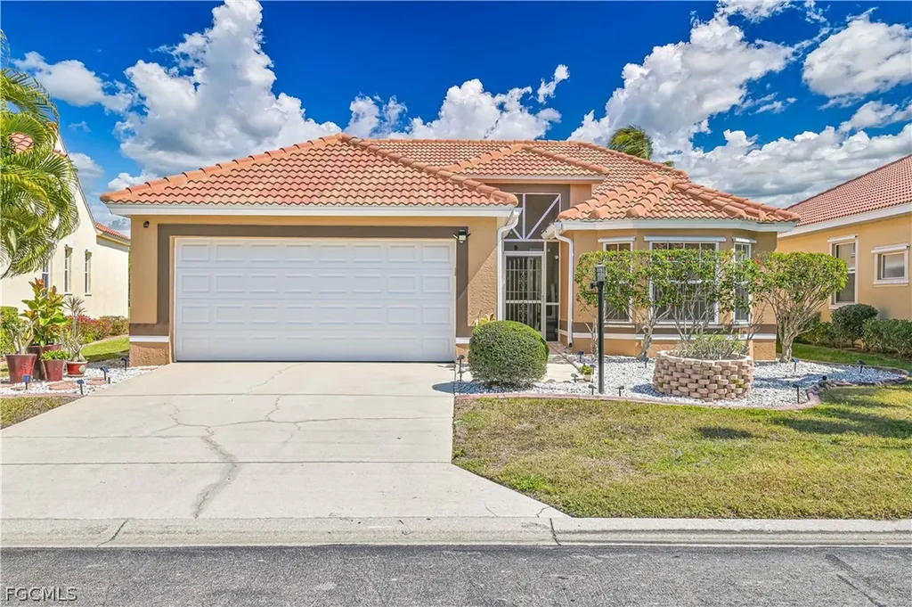 9918 Las Casas Drive Fort Myers FL 33919