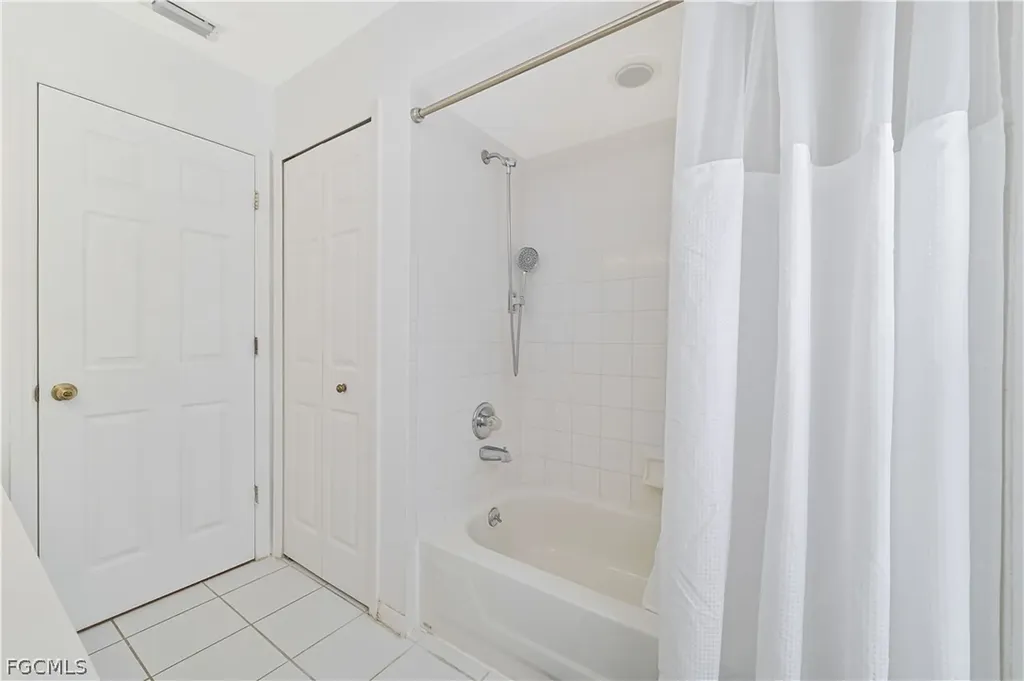 9918 Las Casas Drive Fort Myers FL 33919
