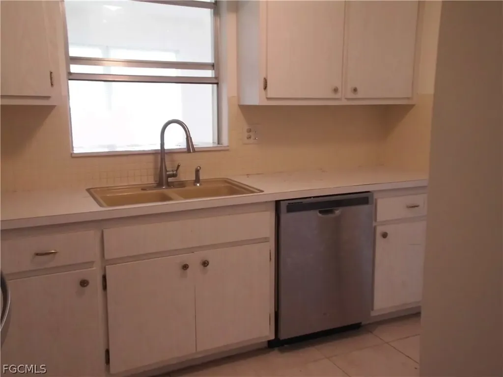 242 S Lake Drive Lehigh Acres FL 33936