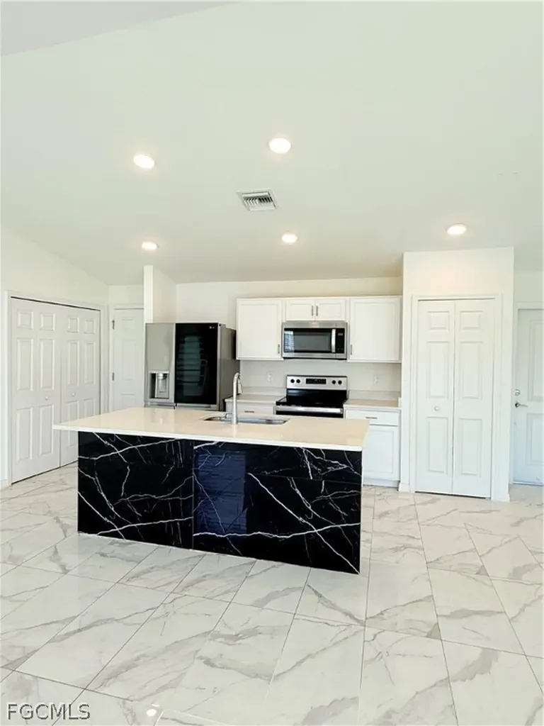 224 NE 24th Terrace Cape Coral FL 33909