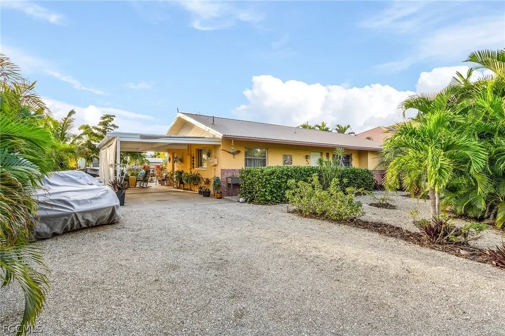 2963 Cussell Drive St. James City FL 33956