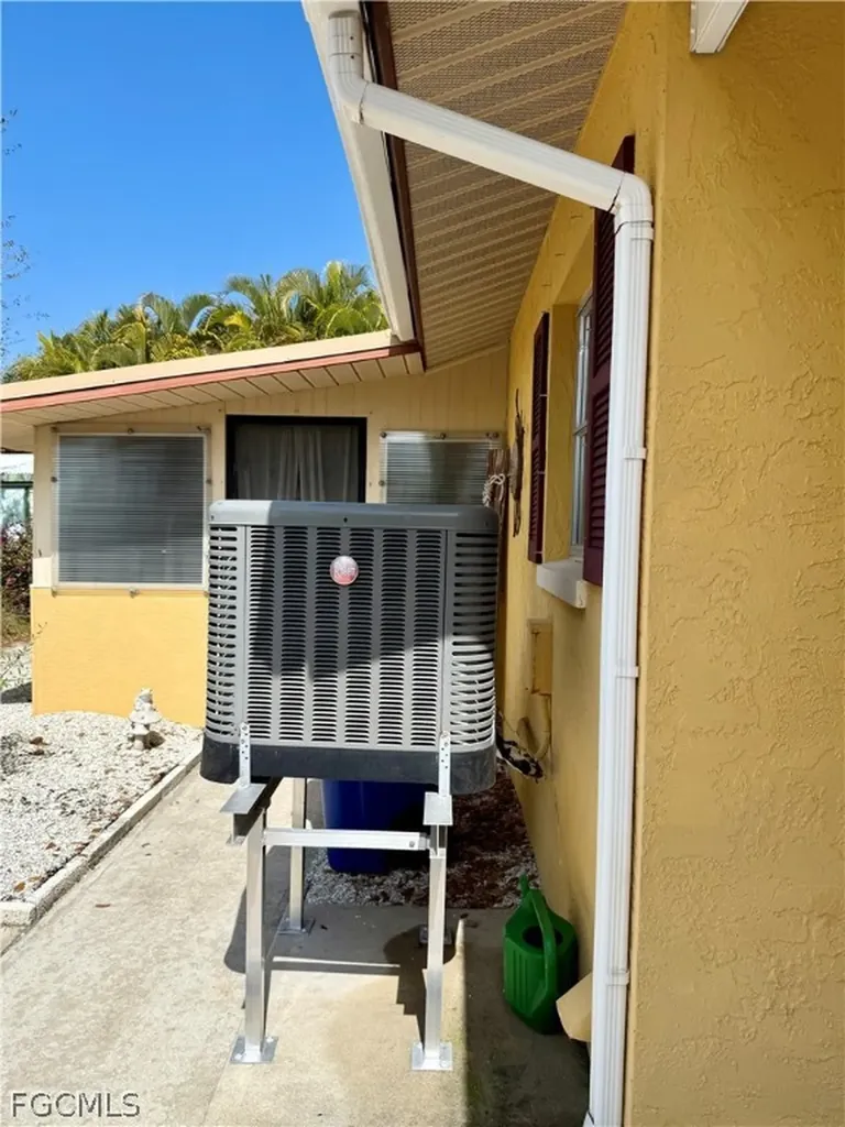 2963 Cussell Drive St. James City FL 33956
