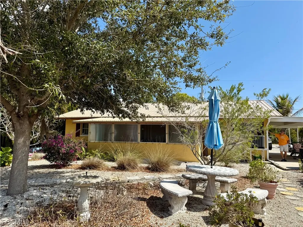 2963 Cussell Drive St. James City FL 33956